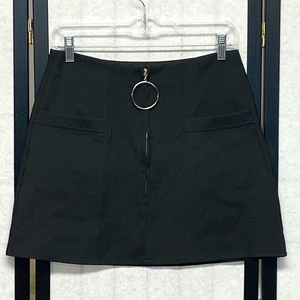 Gui Mi Chic Black A-Line Ring Pull Zip Mini Skirt L Patch Pockets Stretch Fit